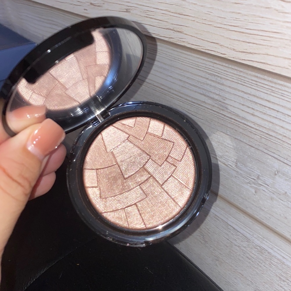 Anastasia Beverly Hills Highlighter